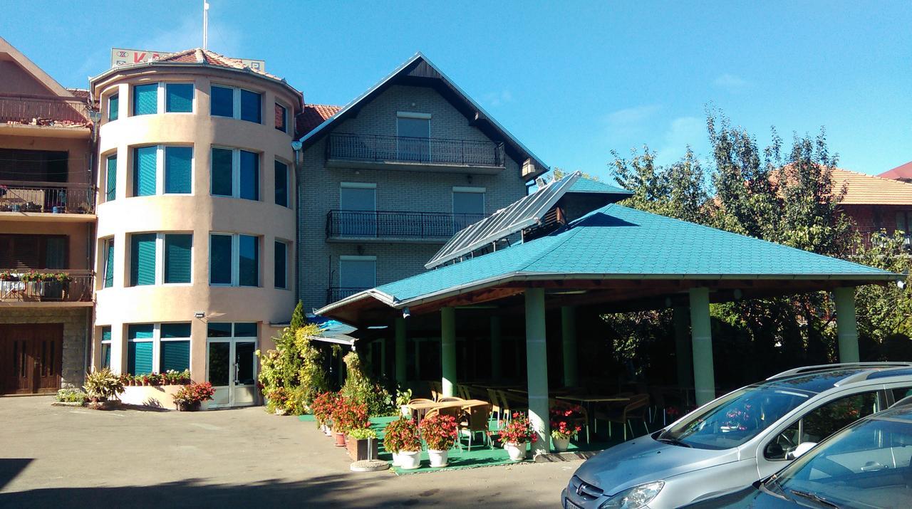 Bed & Breakfast Karavan Raška Buitenkant foto