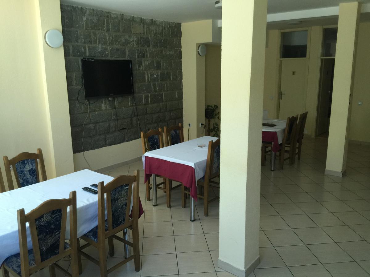 Bed & Breakfast Karavan Raška Buitenkant foto