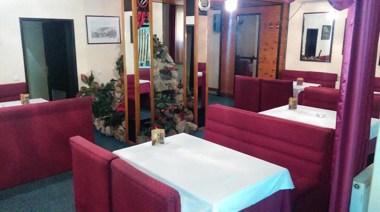 Bed & Breakfast Karavan Raška Buitenkant foto