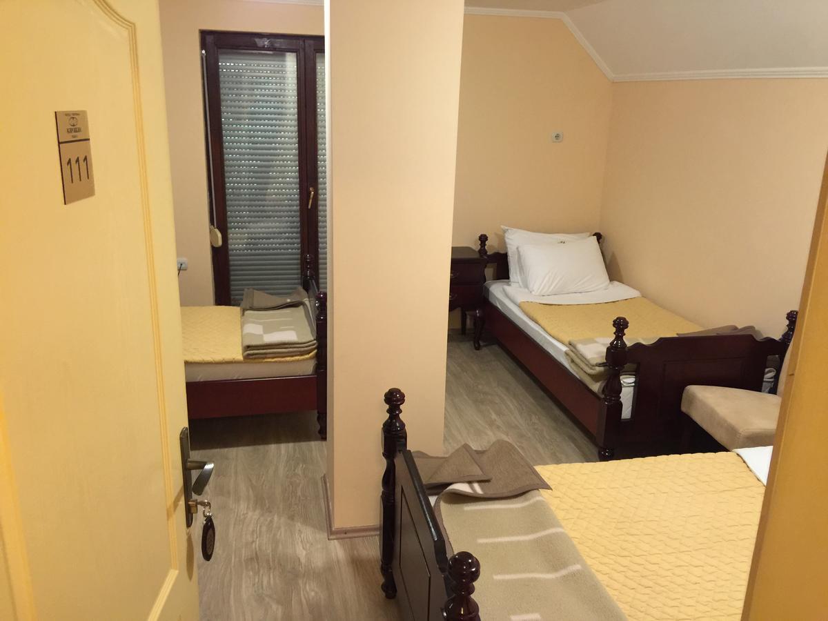 Bed & Breakfast Karavan Raška Buitenkant foto