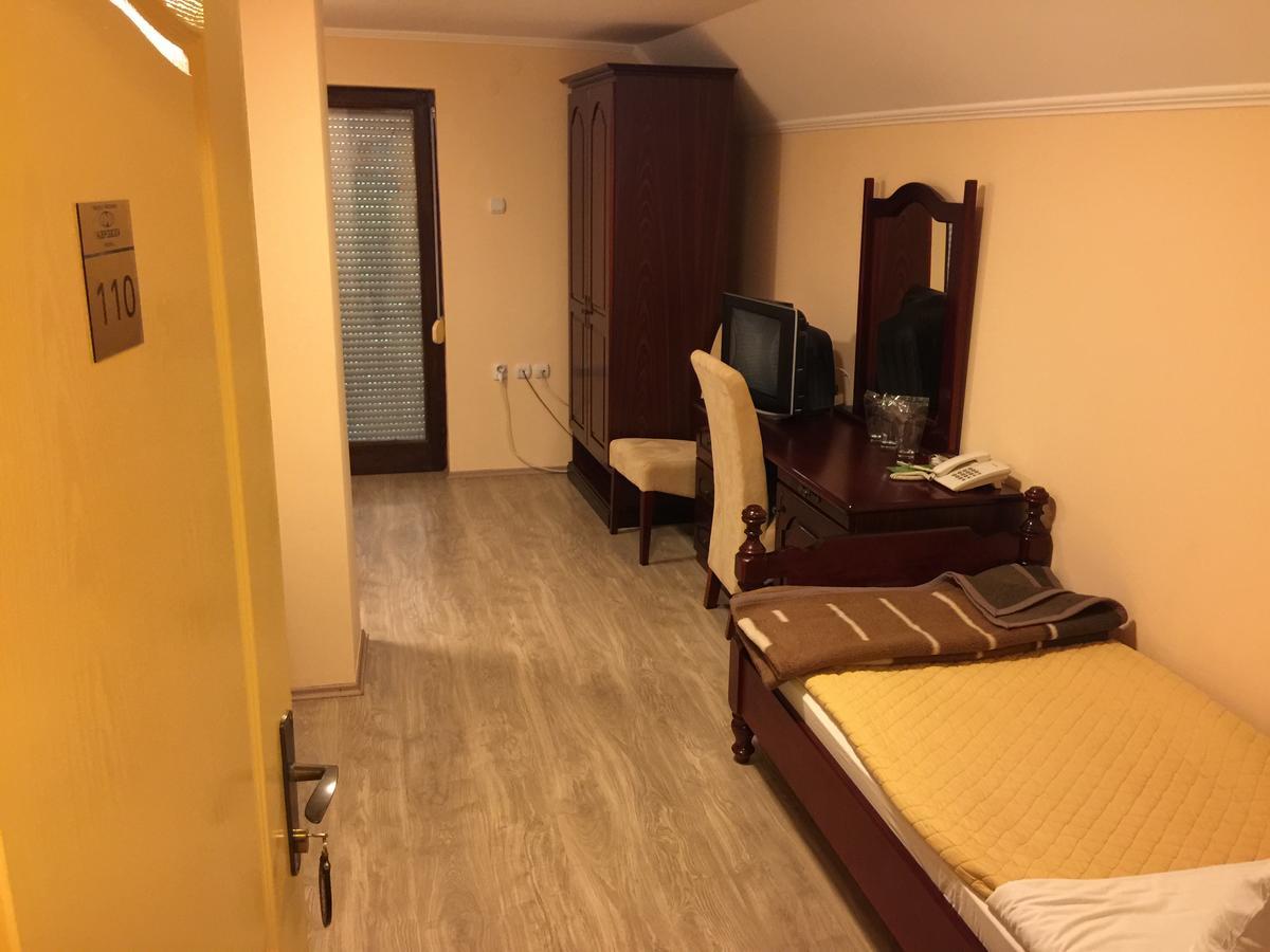 Bed & Breakfast Karavan Raška Kamer foto