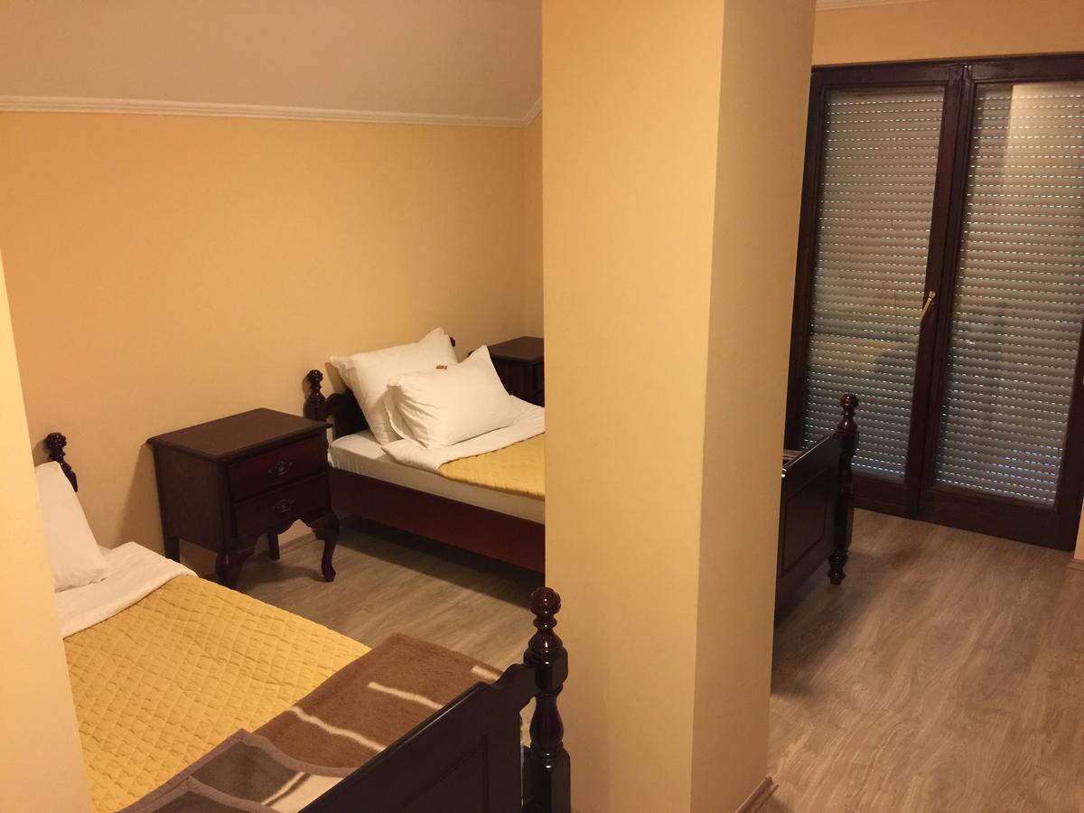 Bed & Breakfast Karavan Raška Buitenkant foto