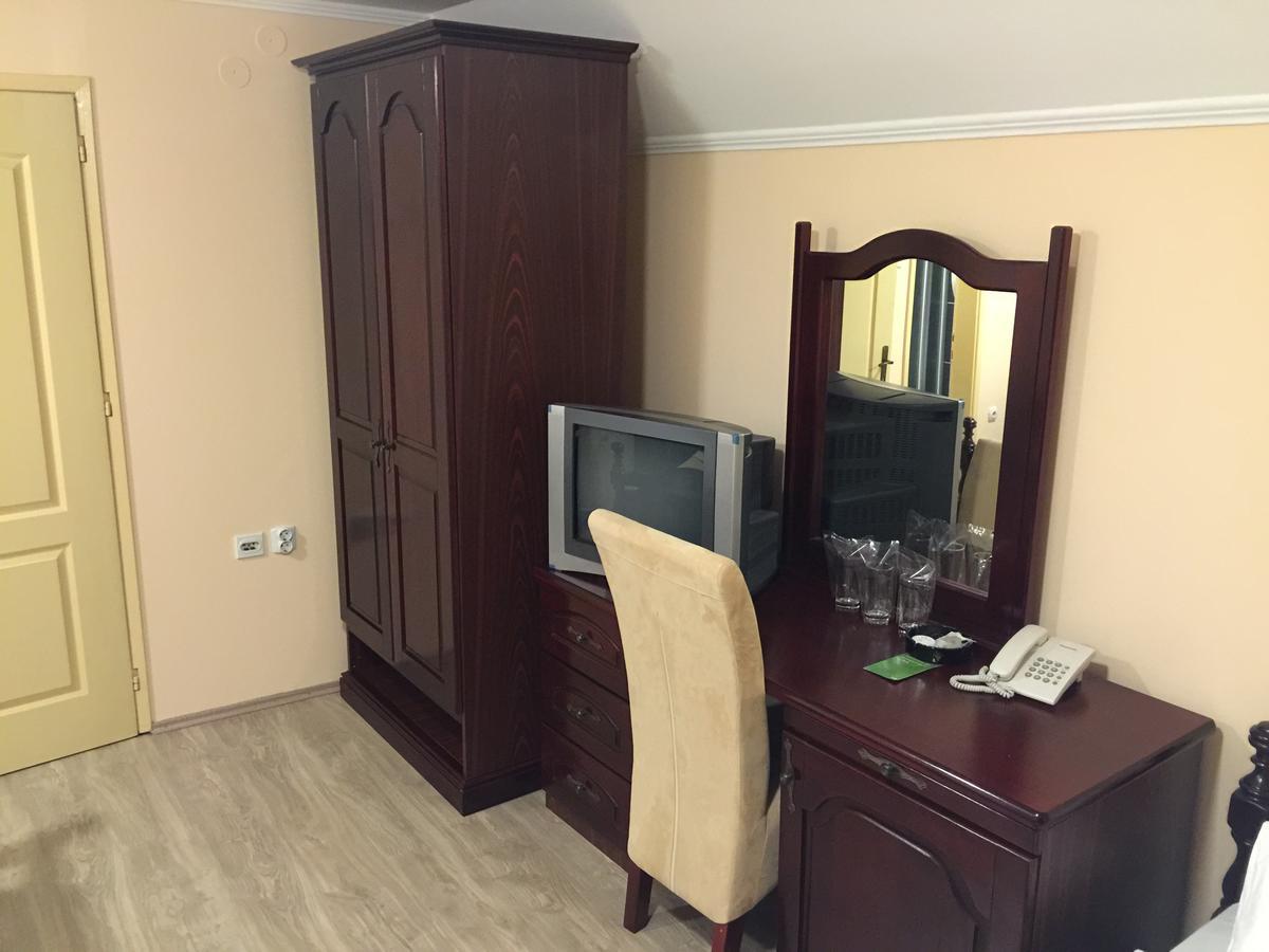 Bed & Breakfast Karavan Raška Buitenkant foto